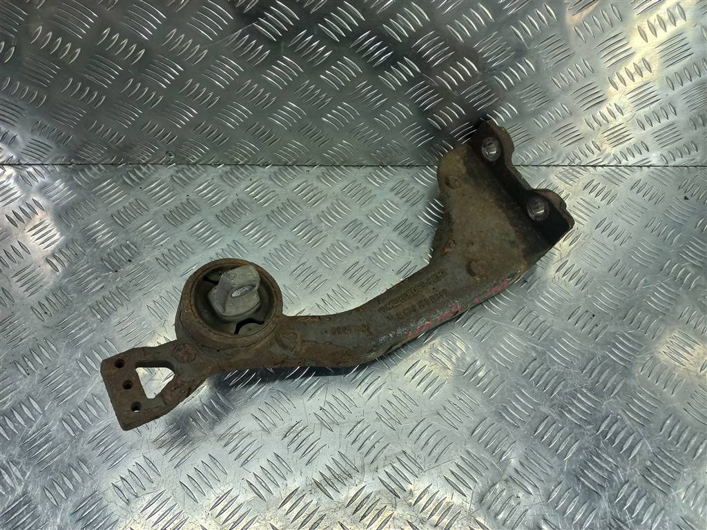 подушка редуктора MERCEDES-BENZ Vito  A6393500585, 1440 рублей, Москва