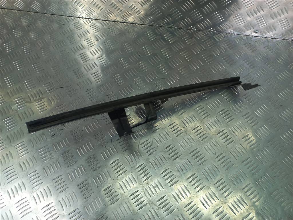 направляющая стекла двери Iveco Daily  500314251, 860 рублей, Москва
