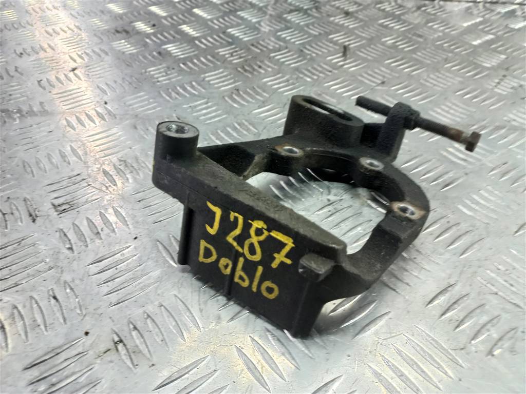 кронштейн гур Fiat Doblo  46752134, 1900 рублей, Москва