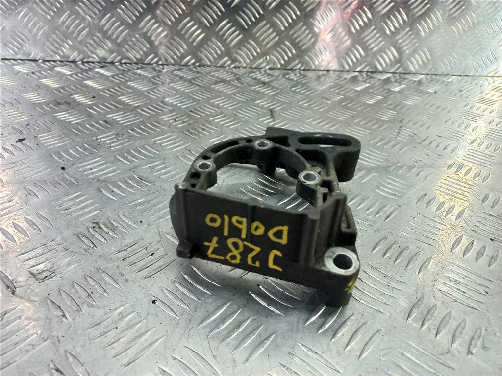 кронштейн гур Fiat Doblo  46752134, 1900 рублей, Москва