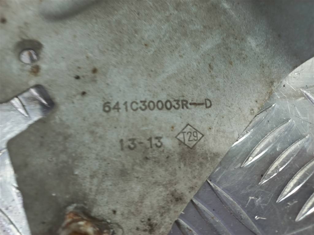 кронштейн крыла Opel Movano  641C30003R, 1550 рублей, Москва