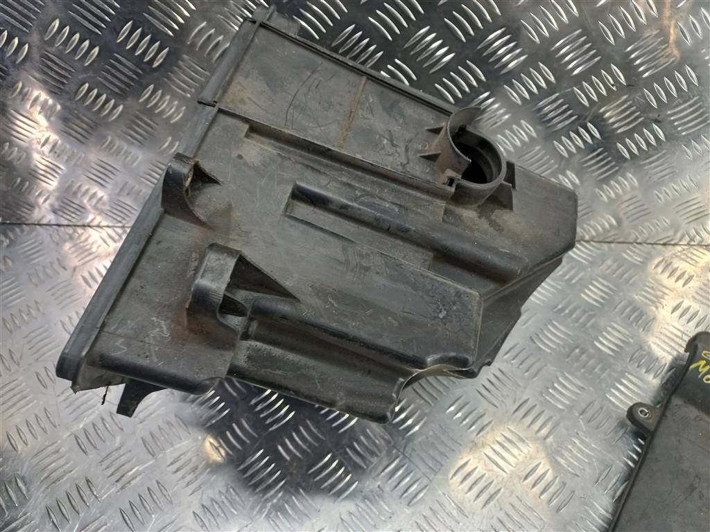 корпус блока предохранителей Opel Movano  4420823, 3850 рублей, Москва