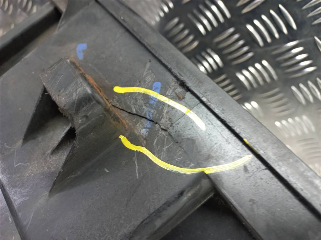 корпус блока предохранителей Opel Movano  4420823, 3850 рублей, Москва