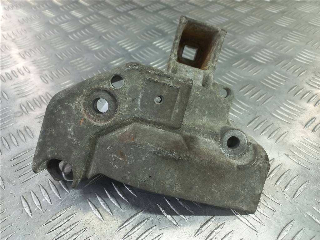 кронштейн двигателя (двс) Renault Kangoo  8200068255, 2700 рублей, Москва