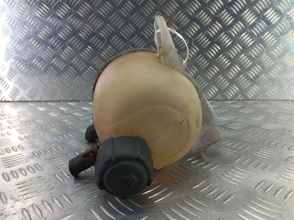 бачок расширительный Renault Kangoo  7701470460, 980 рублей, Москва