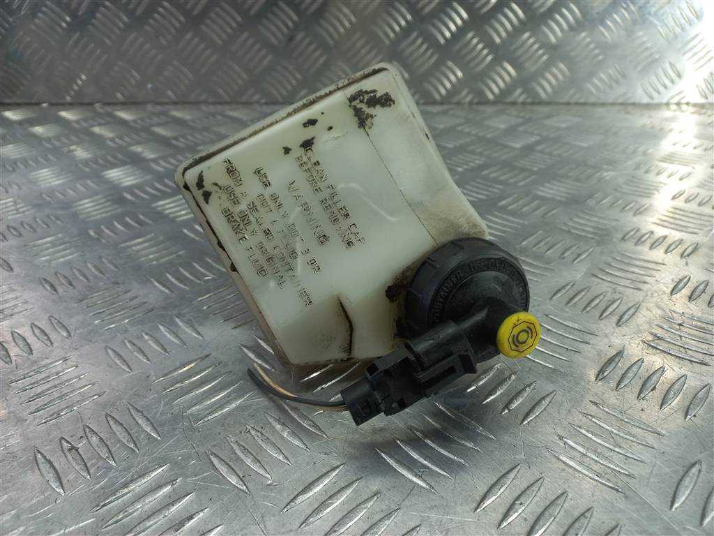 бачок тормозной Renault Kangoo  8200058191, 2130 рублей, Москва