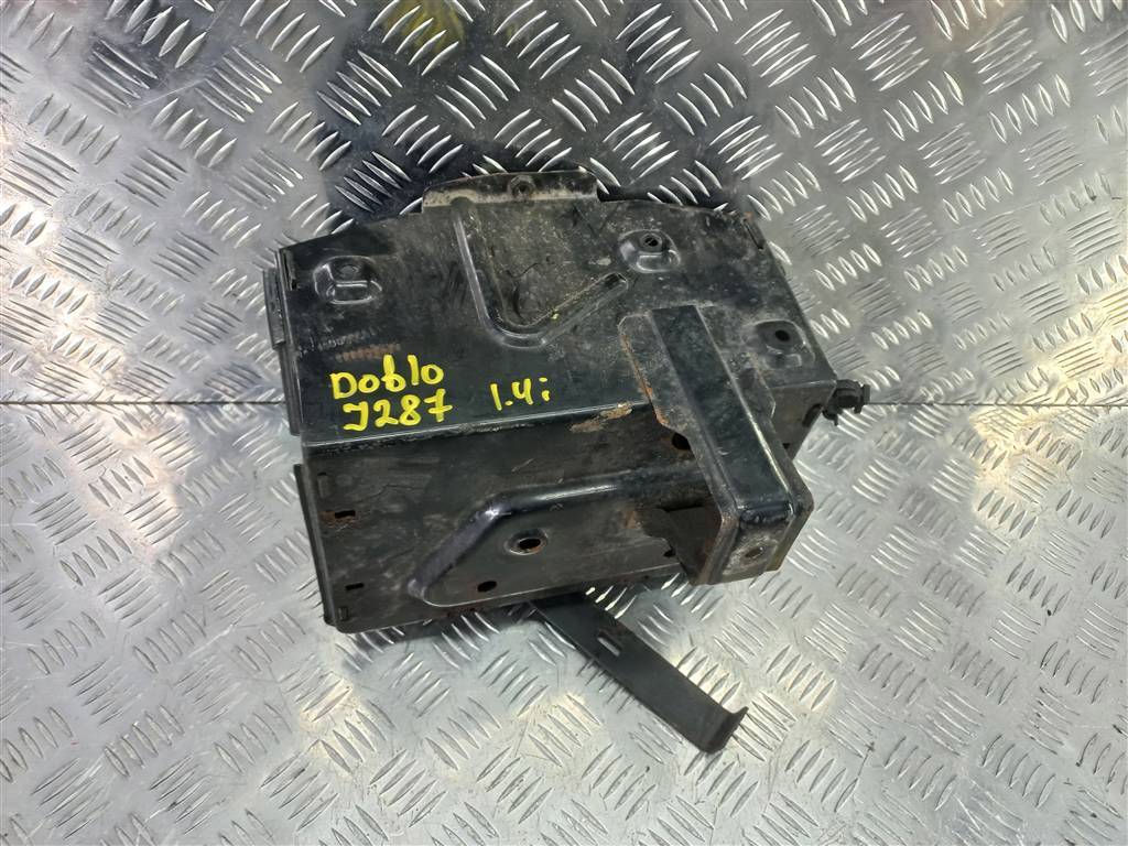 подставка под аккумулятор Fiat Doblo  51778240, 630 рублей, Москва