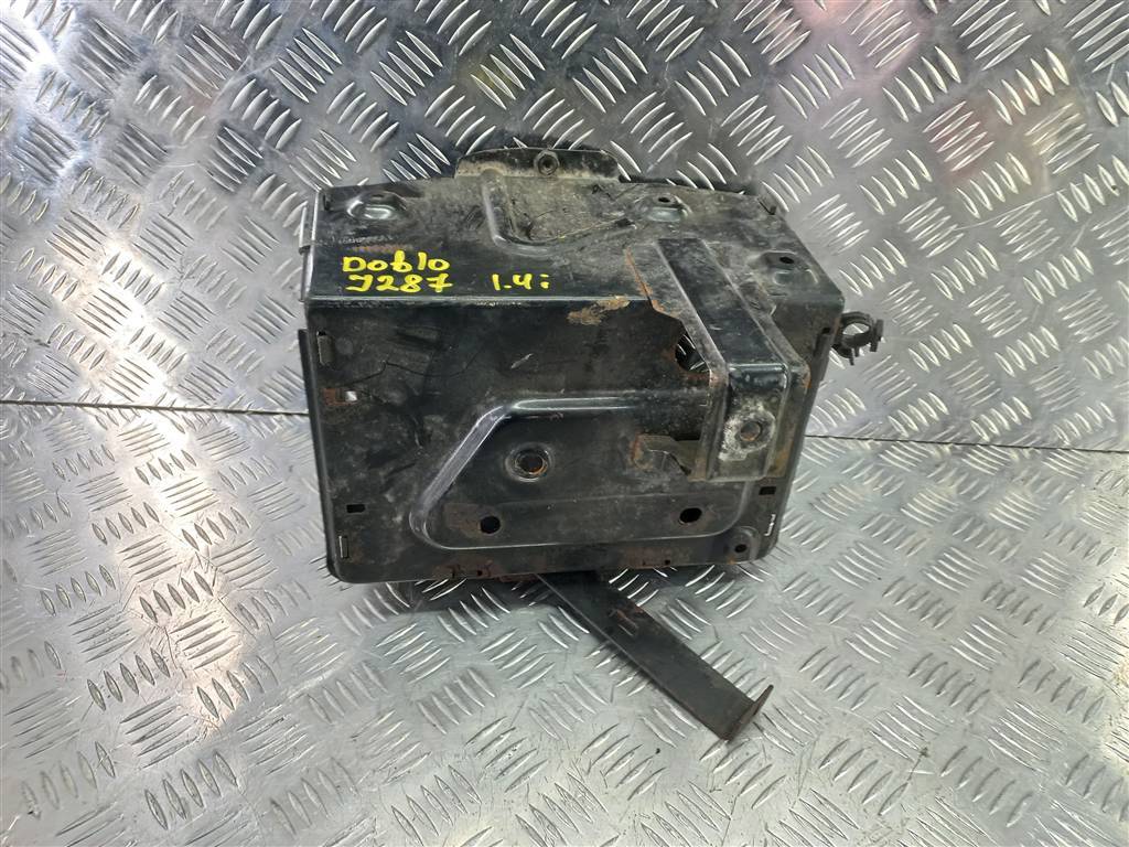 подставка под аккумулятор Fiat Doblo  51778240, 630 рублей, Москва