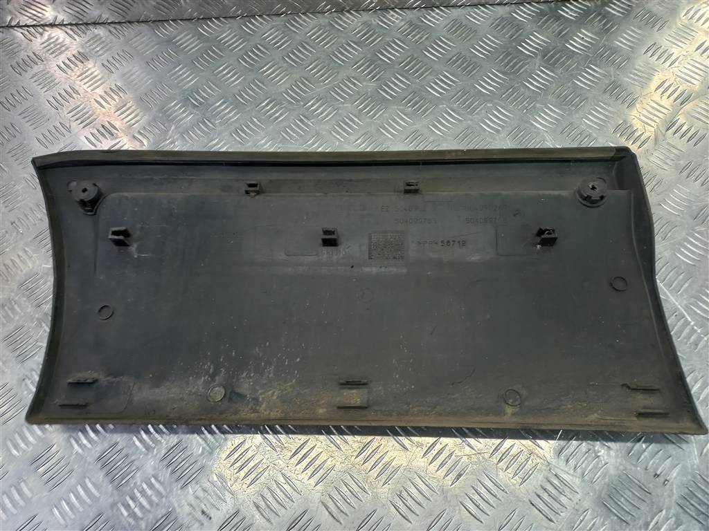 накладка двери Iveco Daily  504099763, 980 рублей, Москва