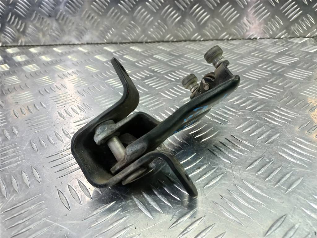 ролик двери сдвижной MERCEDES-BENZ Vito  A6397602447, 1780 рублей, Москва