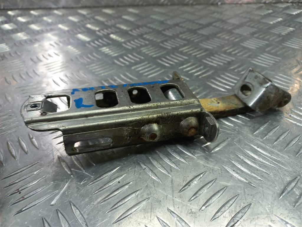 ограничитель двери Volkswagen Crafter  2E0837249B, 2470 рублей, Москва