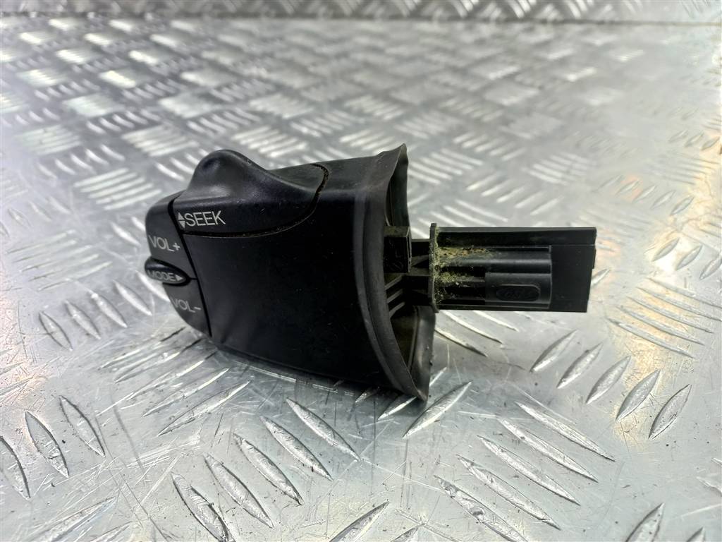переключатель музыки подрулевой FORD Tourneo Connect  1346664, 1550 рублей, Москва