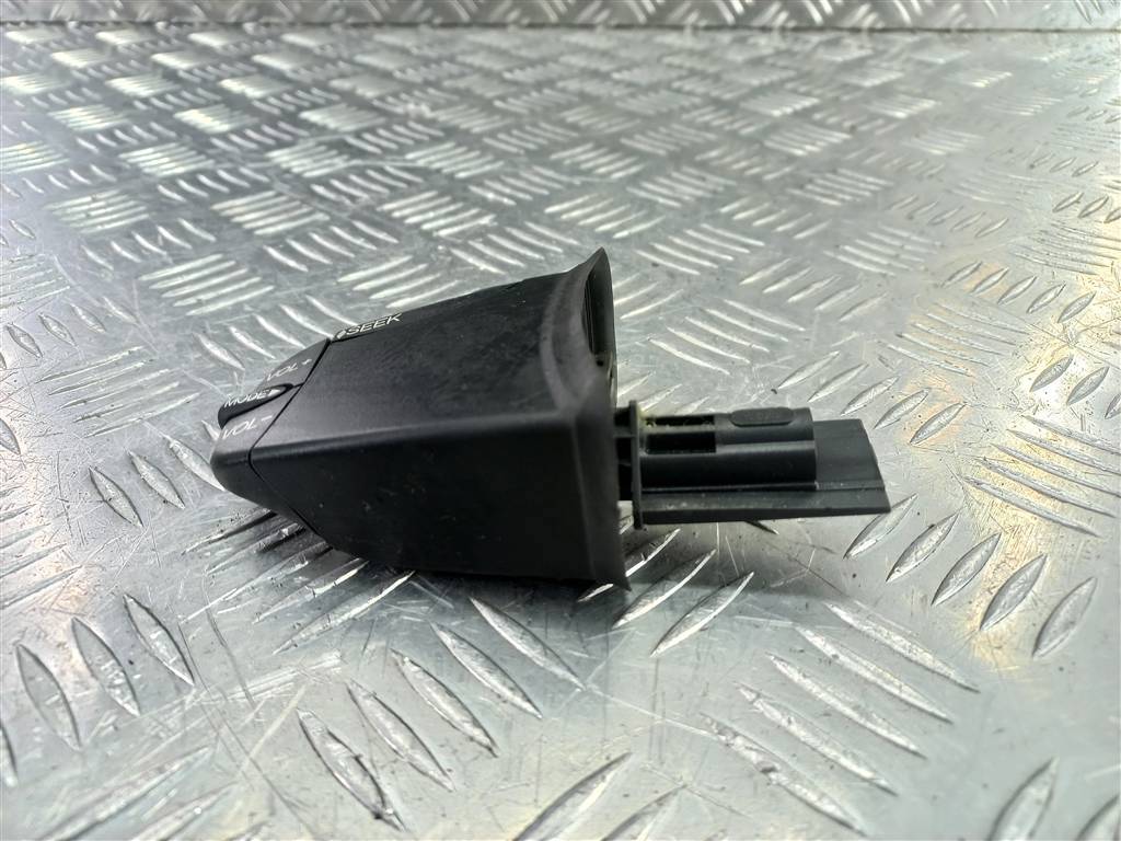 переключатель музыки подрулевой FORD Tourneo Connect  1346664, 1550 рублей, Москва