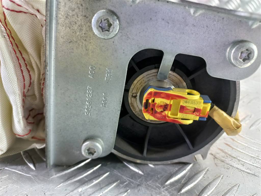 подушка безопасности пассажира Iveco Daily  832702400, 3850 рублей, Москва