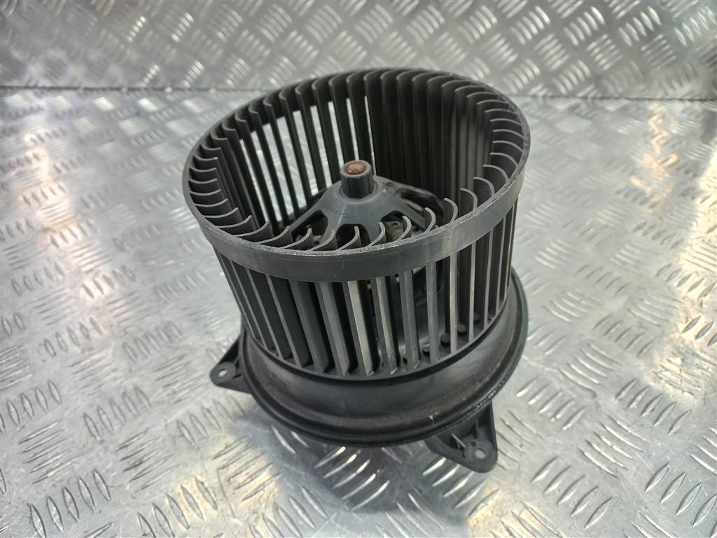 моторчик отопителя FORD Tourneo Connect  1151989, 2700 рублей, Москва