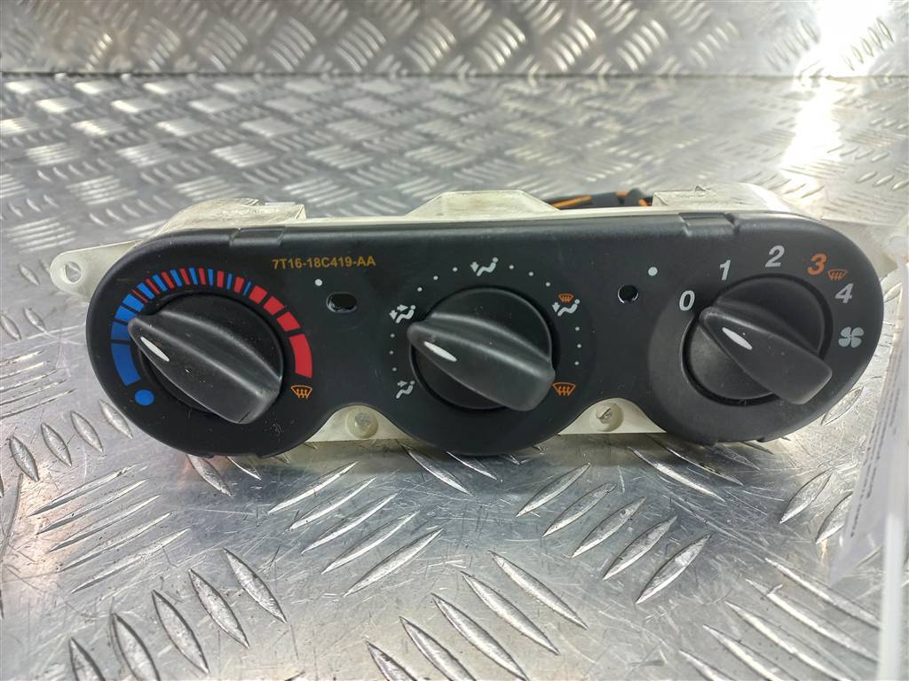 блок управления печкой FORD Tourneo Connect  5225337, 2930 рублей, Москва