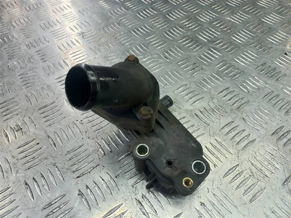 корпус термостата FORD Tourneo Connect  1198060, 1210 рублей, Москва