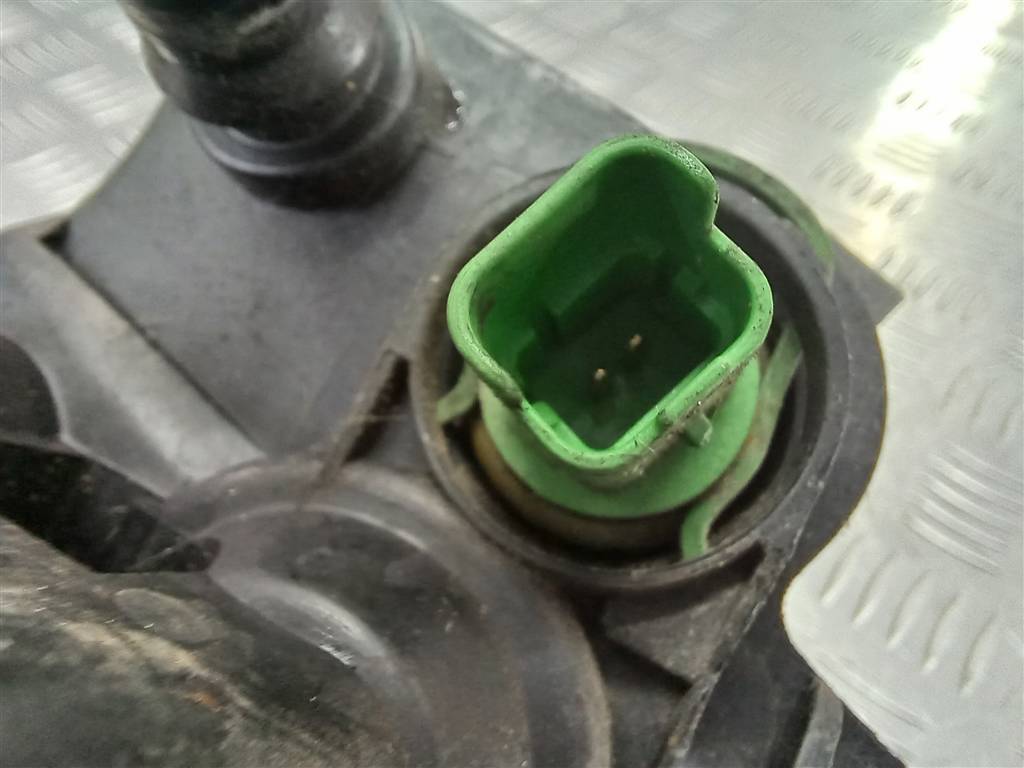 корпус термостата Peugeot Partner  1336AX, 1550 рублей, Москва