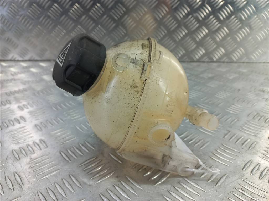 бачок расширительный Peugeot Partner  1323X6, 980 рублей, Москва