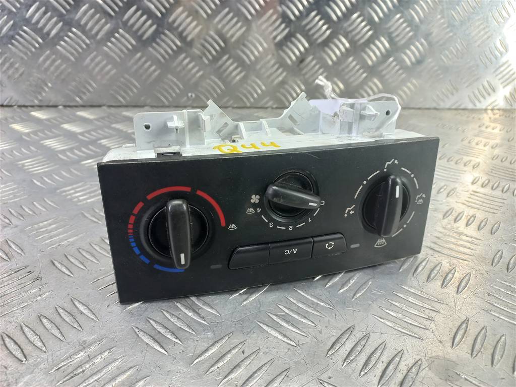 блок управления печкой Peugeot Partner  6452K8, 13050 рублей, Москва