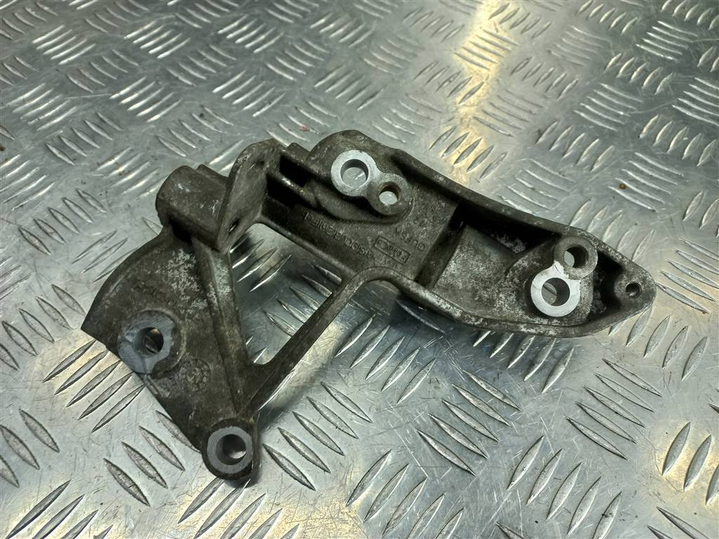 кронштейн генератора FORD Tourneo Connect  1479827, 980 рублей, Москва