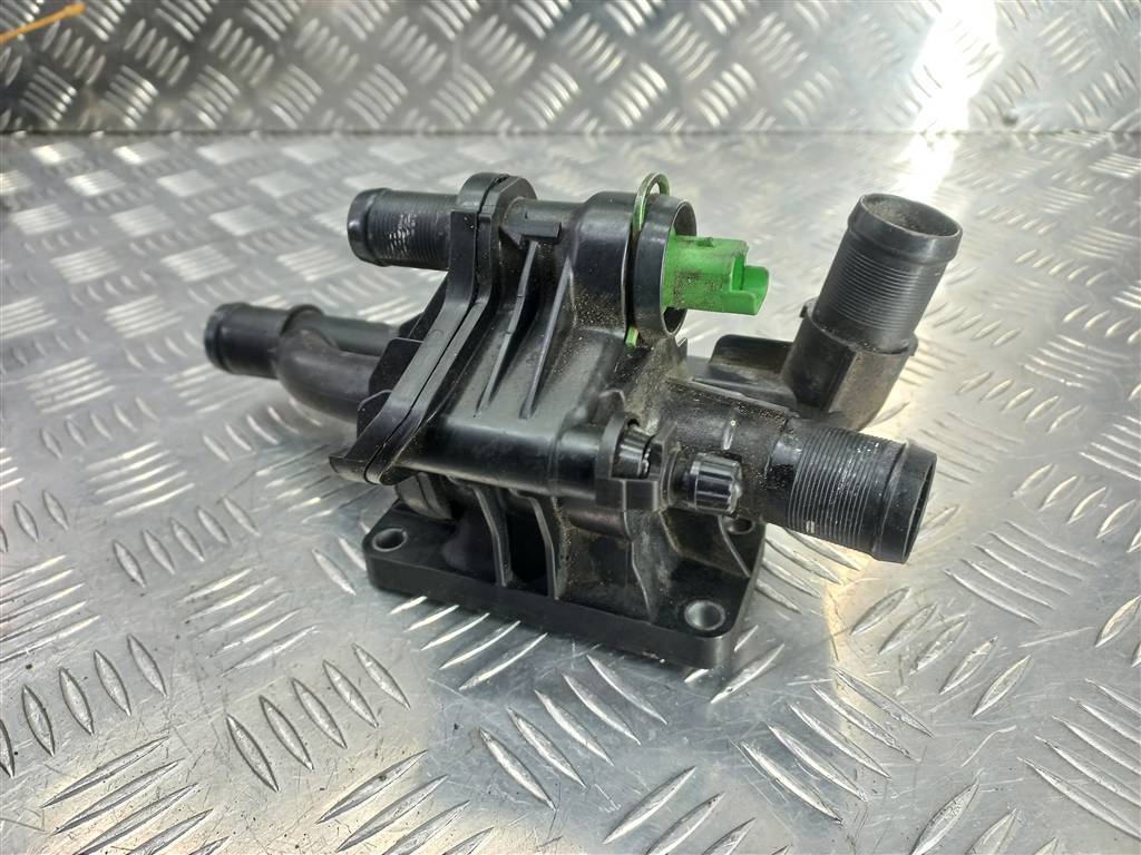 корпус термостата FORD Tourneo Connect  2078986, 2700 рублей, Москва