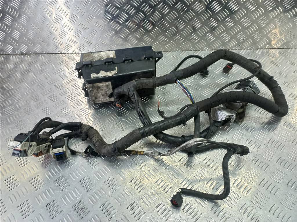 блок предохранителей FORD Tourneo Connect  4995671, 6150 рублей, Москва