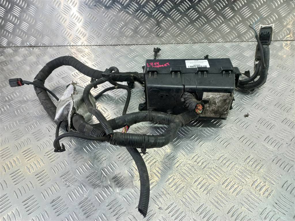 блок предохранителей FORD Tourneo Connect  4995671, 6150 рублей, Москва