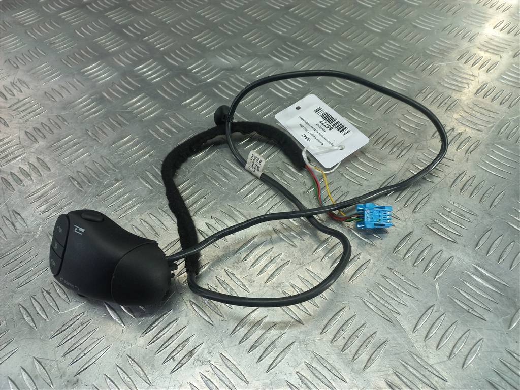 переключатель музыки подрулевой Renault Kangoo  8200353726, 1550 рублей, Москва