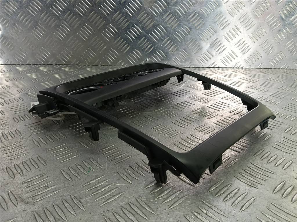 накладка торпедо SUZUKI SX4 1.6 4WD MT (112 л.с.)SX4  I рестайлинг (2009—2014) Внедорожник 7382479J00ZCA, 750 рублей, Москва