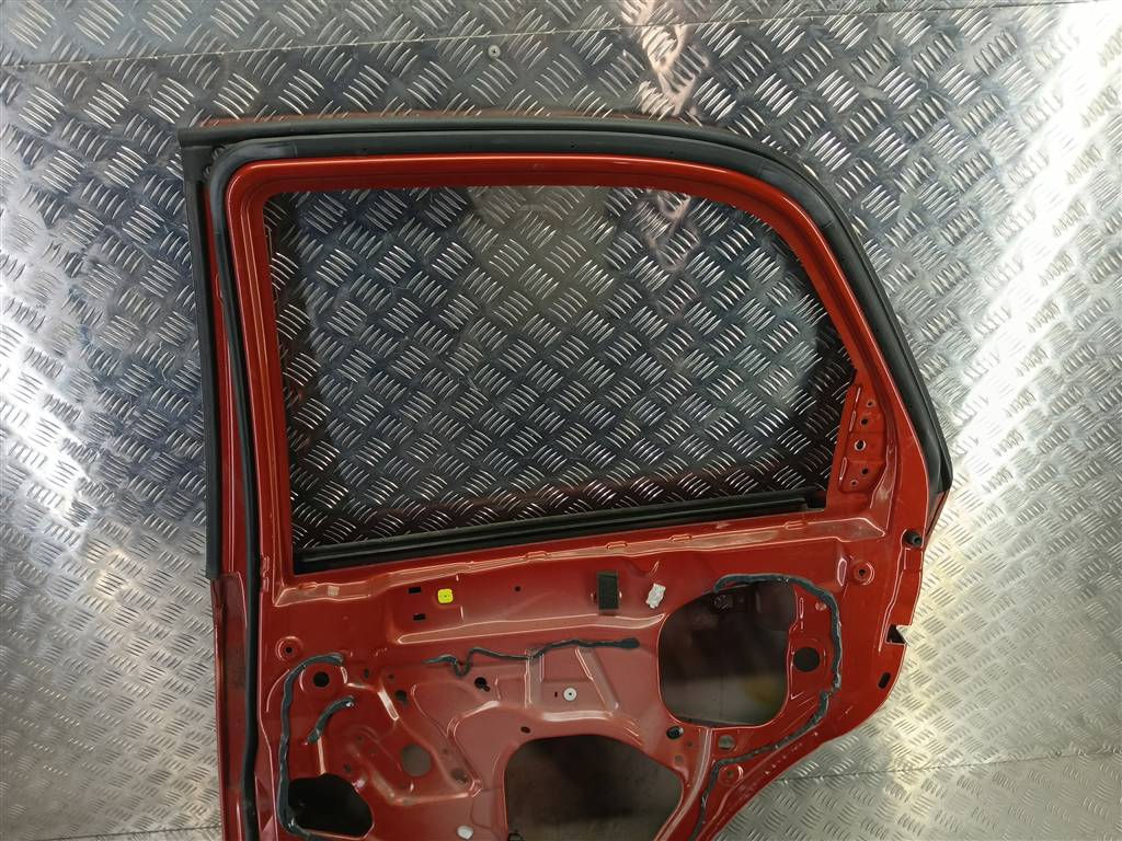 дверь SUZUKI SX4 1.6 4WD MT (112 л.с.)SX4  I рестайлинг (2009—2014) Внедорожник 6800380810, 7420 рублей, Москва