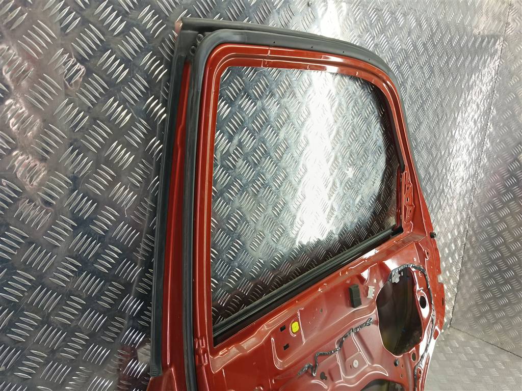 дверь SUZUKI SX4 1.6 4WD MT (112 л.с.)SX4  I рестайлинг (2009—2014) Внедорожник 6800380810, 7420 рублей, Москва