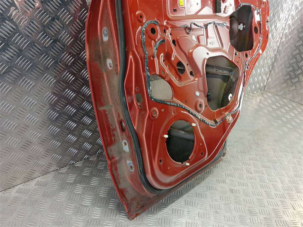 дверь SUZUKI SX4 1.6 4WD MT (112 л.с.)SX4  I рестайлинг (2009—2014) Внедорожник 6800380810, 7420 рублей, Москва