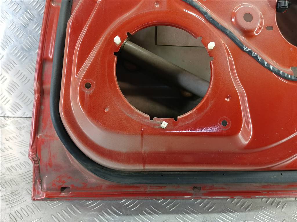 дверь SUZUKI SX4 1.6 4WD MT (112 л.с.)SX4  I рестайлинг (2009—2014) Внедорожник 6800380810, 7420 рублей, Москва