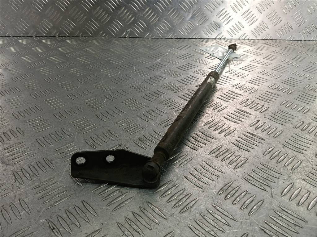 амортизатор крышки багажника SUZUKI SX4 1.6 4WD MT (112 л.с.)SX4  I рестайлинг (2009—2014) Внедорожник 8185080J02, 630 рублей, Москва