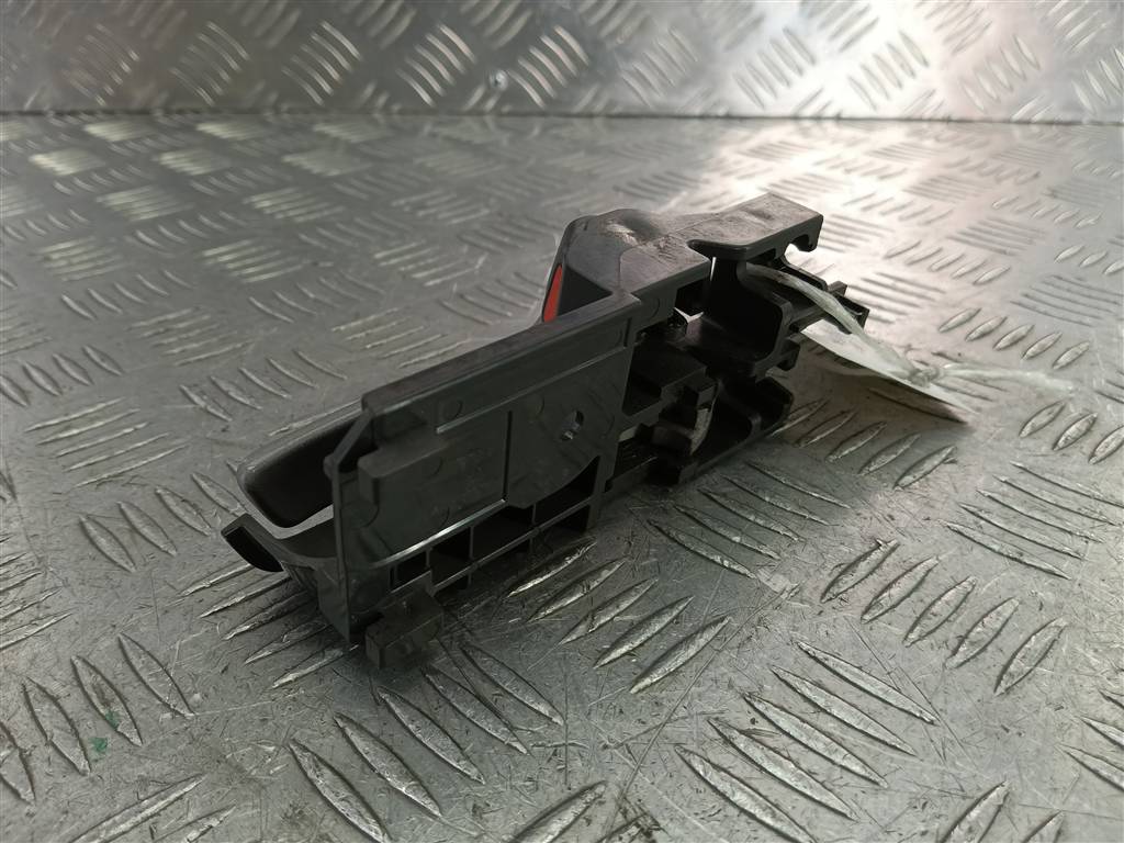 ручка двери внутренняя SUZUKI SX4 1.6 4WD MT (112 л.с.)SX4  I рестайлинг (2009—2014) Внедорожник 8313063J30BWR, 520 рублей, Москва