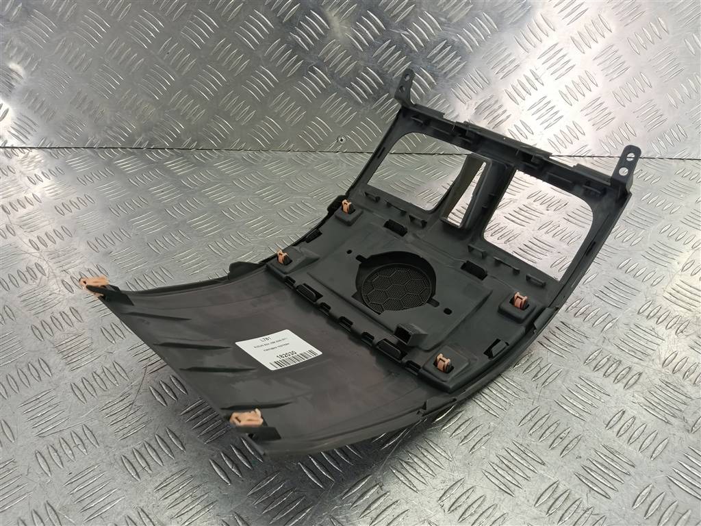 накладка торпедо SUZUKI SX4 1.6 4WD MT (112 л.с.)SX4  I рестайлинг (2009—2014) Внедорожник 7382380J10P4Z, 980 рублей, Москва