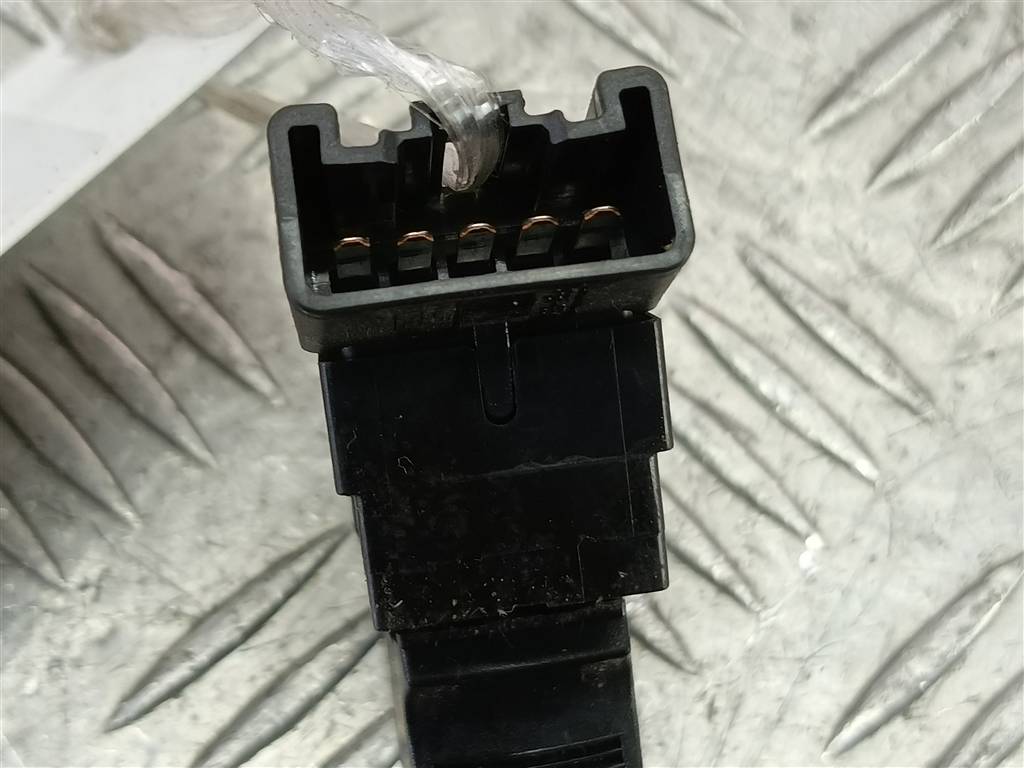 кнопка стеклоподъемника SUZUKI SX4 1.6 4WD MT (112 л.с.)SX4  I рестайлинг (2009—2014) Внедорожник 3799562J00, 520 рублей, Москва