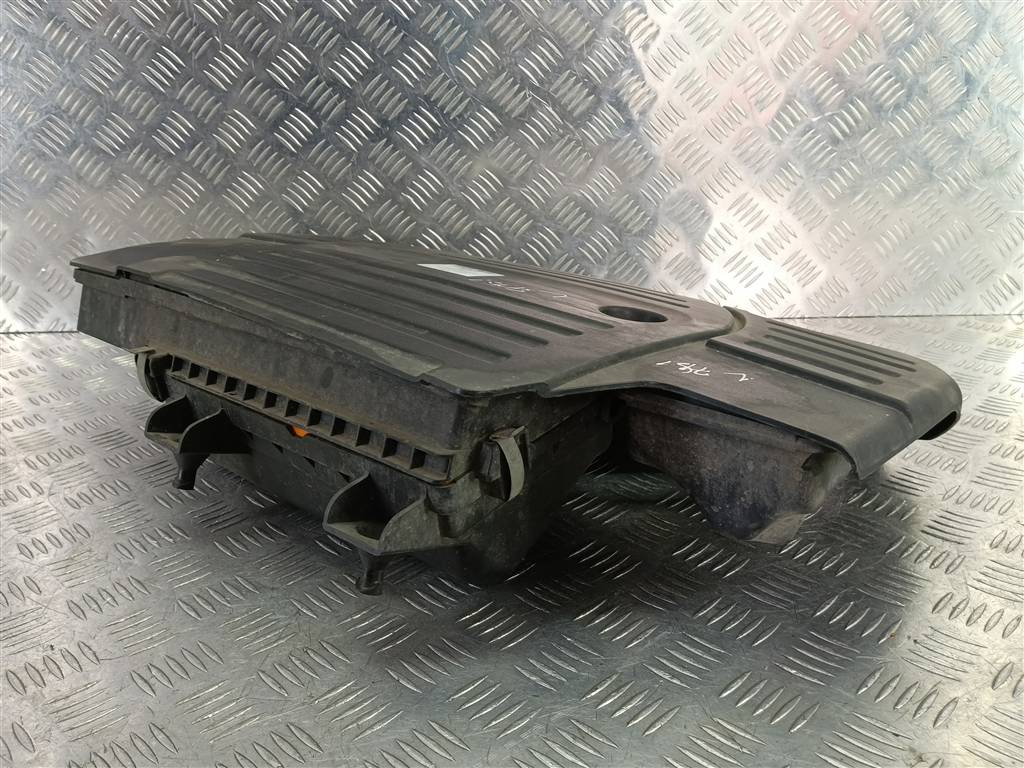 корпус воздушного фильтра SUZUKI SX4 1.6 4WD MT (112 л.с.)SX4  I рестайлинг (2009—2014) Внедорожник 1370054LA0, 5000 рублей, Москва