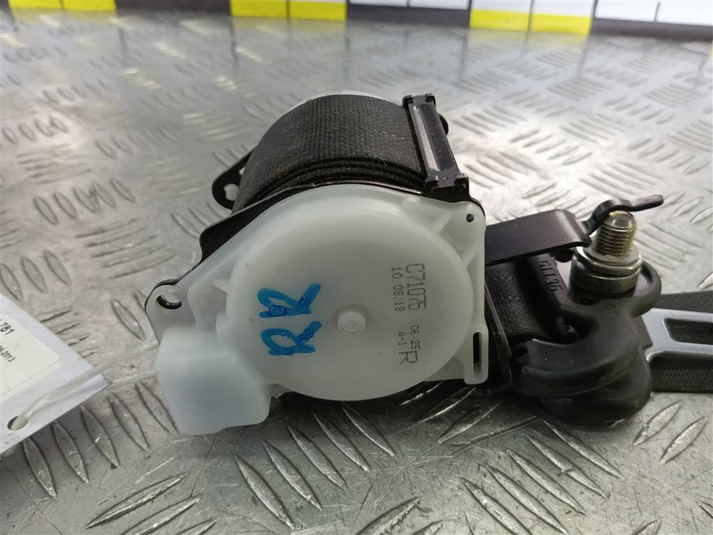 ремень безопасности SUZUKI SX4 1.6 4WD MT (112 л.с.)SX4  I рестайлинг (2009—2014) Внедорожник ---, 1550 рублей, Москва