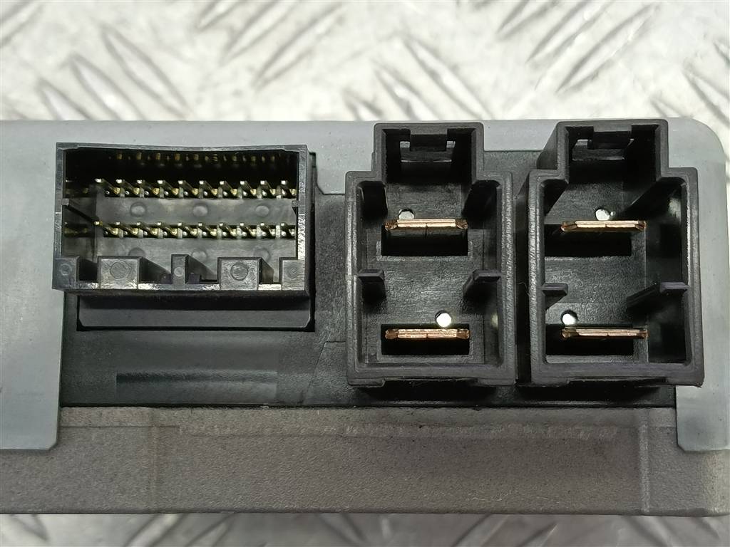 блок управления рулевой рейкой SUZUKI SX4 1.6 4WD MT (112 л.с.)SX4  I рестайлинг (2009—2014) Внедорожник 3872079JB0, 1210 рублей, Москва