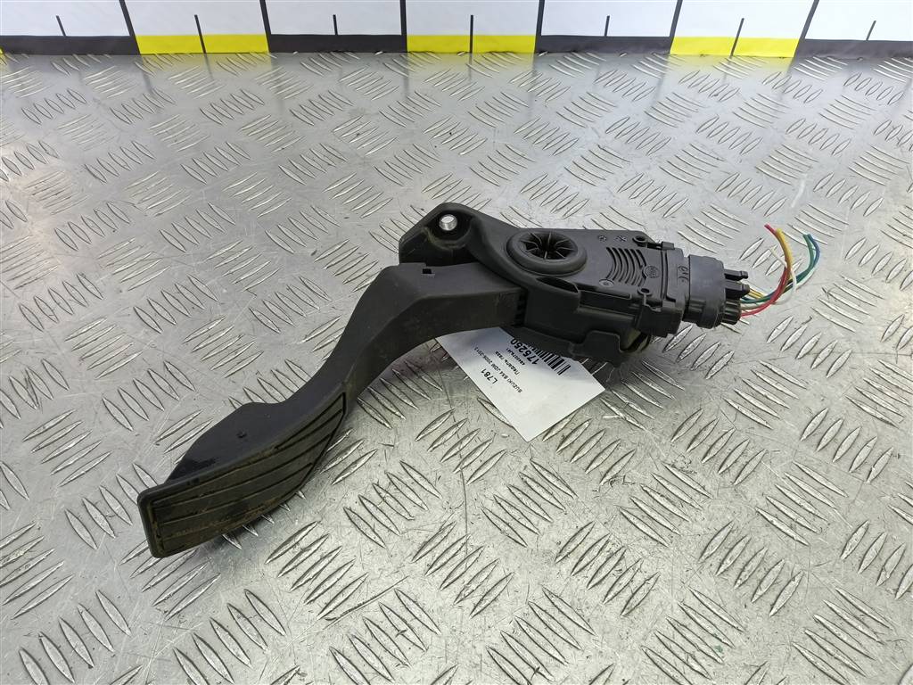 педаль газа SUZUKI SX4 1.6 4WD MT (112 л.с.)SX4  I рестайлинг (2009—2014) Внедорожник 4940079J41, 630 рублей, Москва