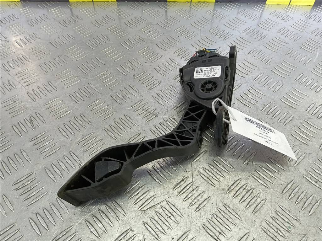 педаль газа SUZUKI SX4 1.6 4WD MT (112 л.с.)SX4  I рестайлинг (2009—2014) Внедорожник 4940079J41, 630 рублей, Москва