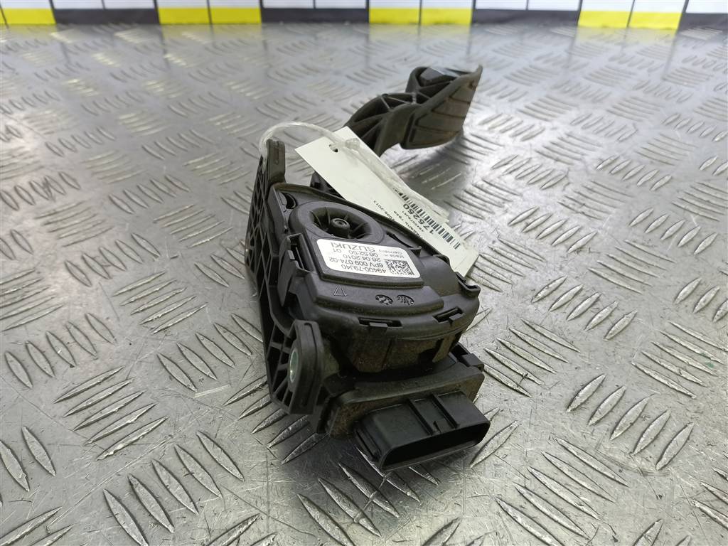 педаль газа SUZUKI SX4 1.6 4WD MT (112 л.с.)SX4  I рестайлинг (2009—2014) Внедорожник 4940079J41, 630 рублей, Москва