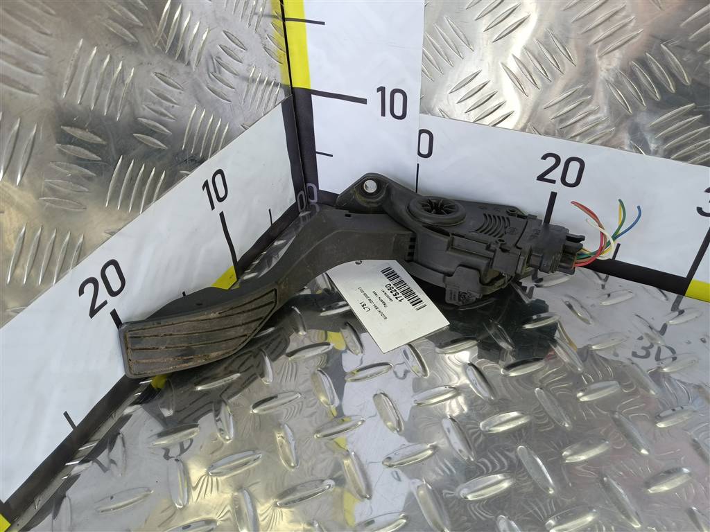 педаль газа SUZUKI SX4 1.6 4WD MT (112 л.с.)SX4  I рестайлинг (2009—2014) Внедорожник 4940079J41, 630 рублей, Москва