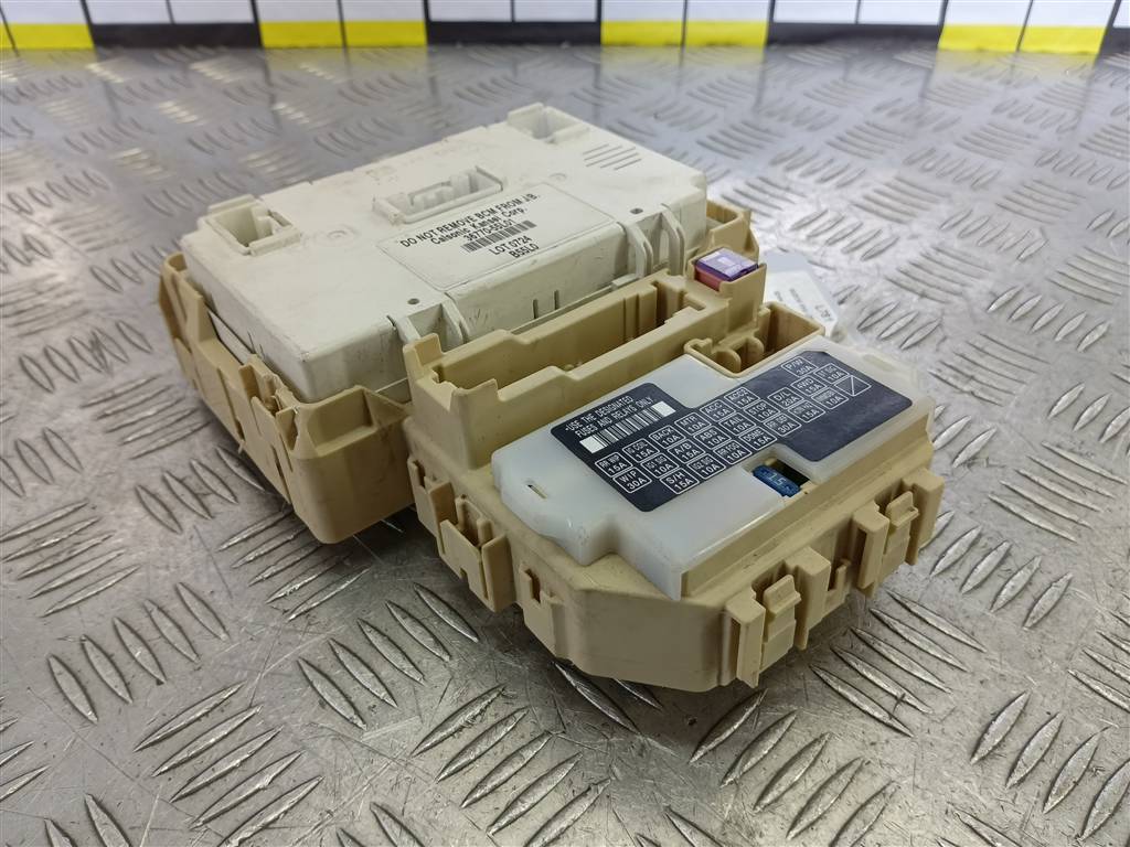 блок предохранителей SUZUKI SX4 1.6 4WD MT (112 л.с.)SX4  I рестайлинг (2009—2014) Внедорожник 3678055L22, 2700 рублей, Москва