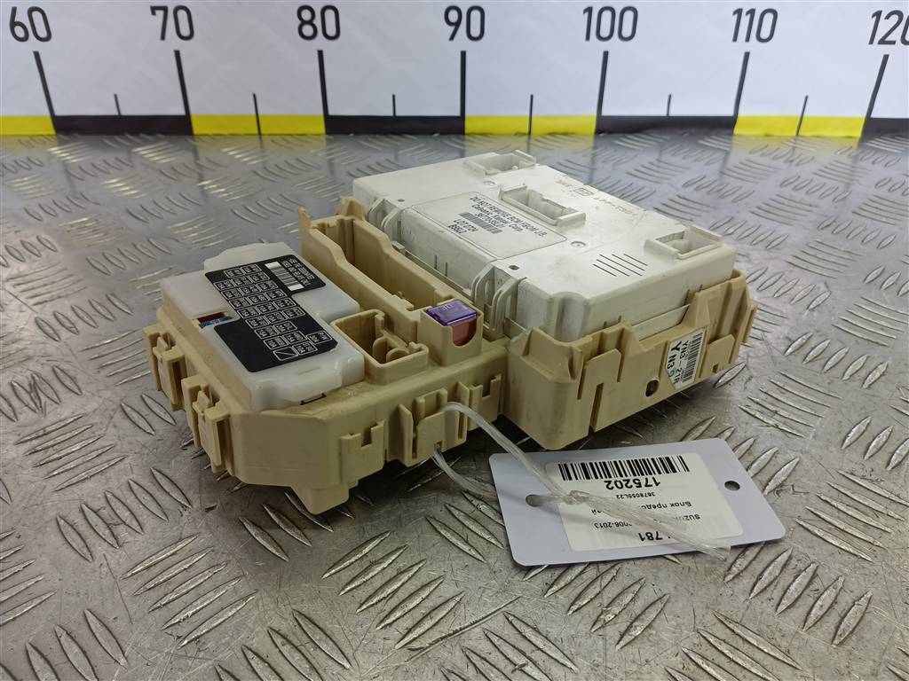 блок предохранителей SUZUKI SX4 1.6 4WD MT (112 л.с.)SX4  I рестайлинг (2009—2014) Внедорожник 3678055L22, 2700 рублей, Москва