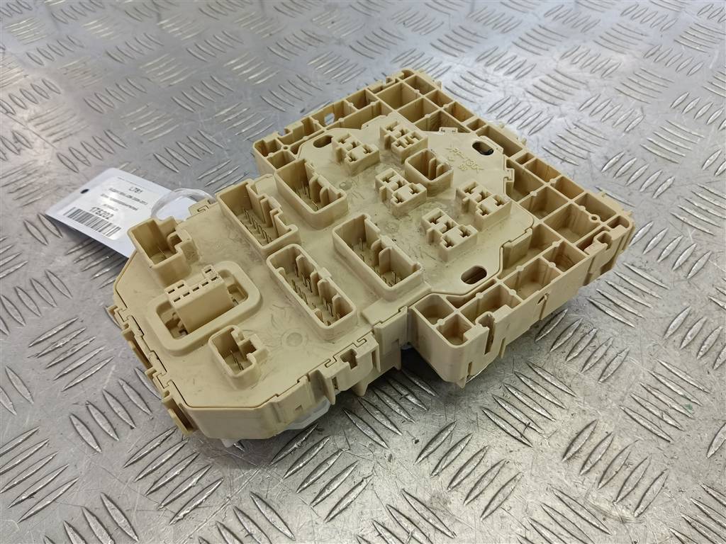 блок предохранителей SUZUKI SX4 1.6 4WD MT (112 л.с.)SX4  I рестайлинг (2009—2014) Внедорожник 3678055L22, 2700 рублей, Москва