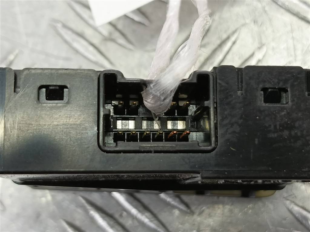 кнопка аварийной сигнализации SUZUKI SX4 1.6 4WD MT (112 л.с.)SX4  I рестайлинг (2009—2014) Внедорожник 3743054L00P4Z, 630 рублей, Москва