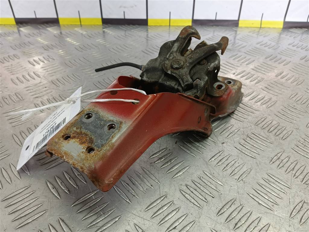 кронштейн замка капота SUZUKI SX4 1.6 4WD MT (112 л.с.)SX4  I рестайлинг (2009—2014) Внедорожник 5824080J00, 2470 рублей, Москва